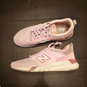 Light pink/dark pink New Balance Sneakers